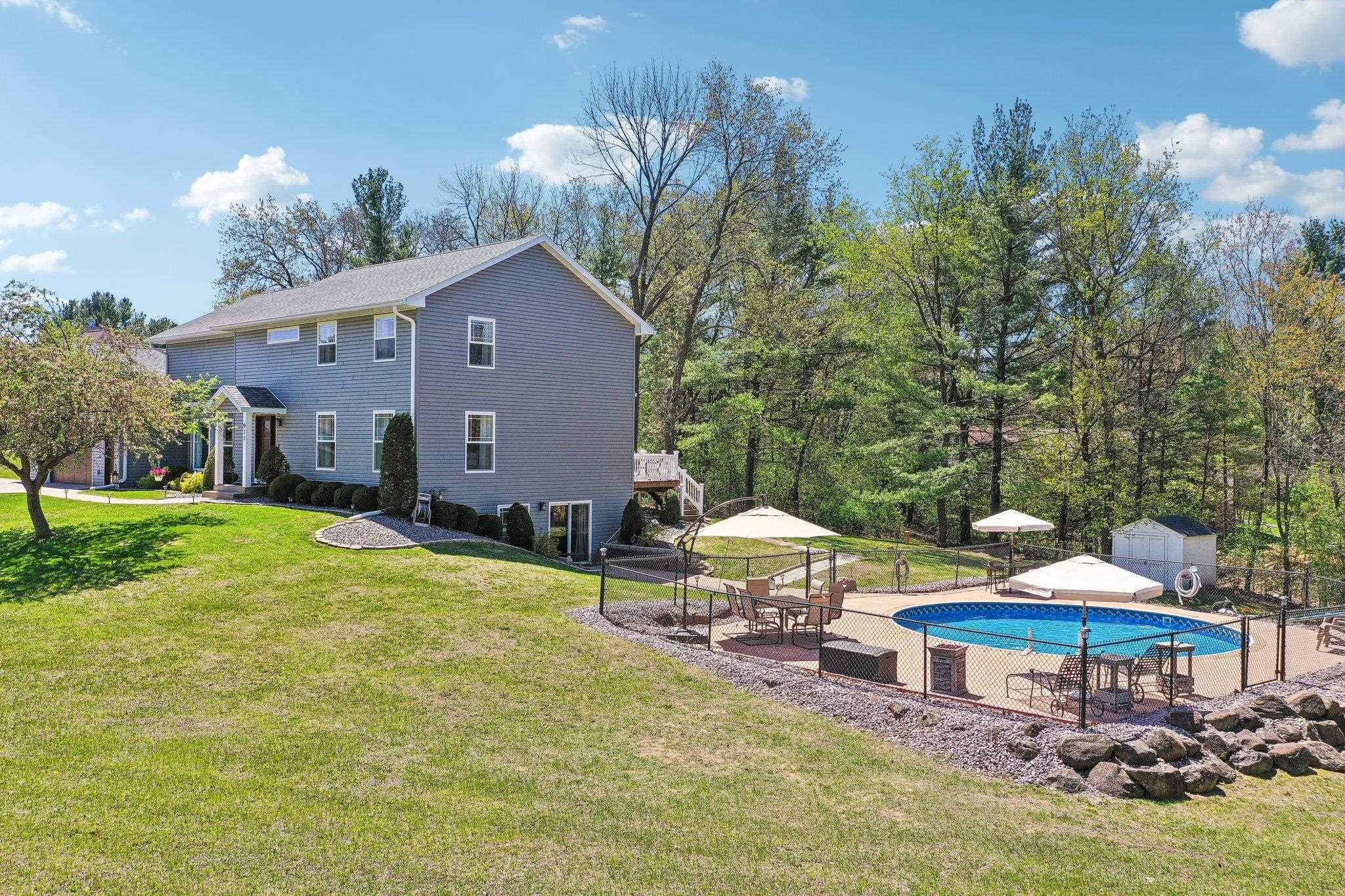 911 Fawn Court Wisconsin Dells, WI 53965 - Photo 1 of 90