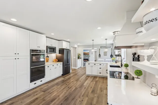 $799,500 | 911 Fawn Court, Wisconsin Dells, WI 53965