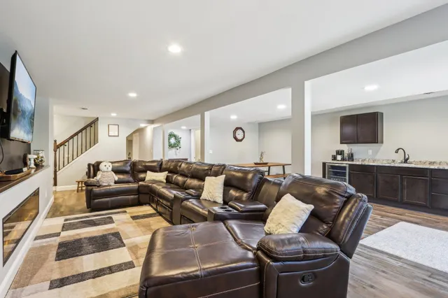 $799,500 | 911 Fawn Court, Wisconsin Dells, WI 53965