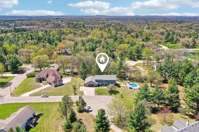 $799,500 | 911 Fawn Court, Wisconsin Dells, WI 53965