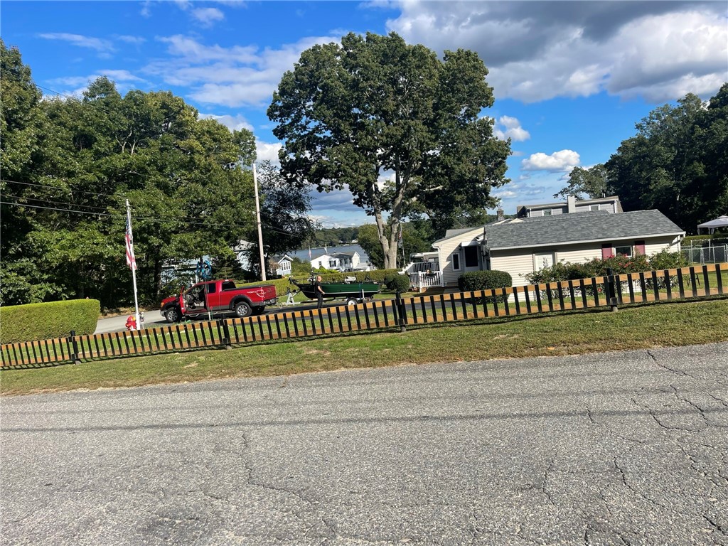 535 Hancock Street Tiverton, RI 02878 - Photo 12 of 16