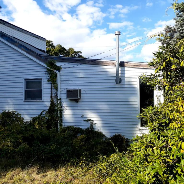 535 Hancock Street Tiverton, RI 02878 - Photo 5 of 16