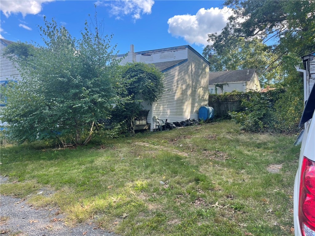 535 Hancock Street Tiverton, RI 02878 - Photo 9 of 16