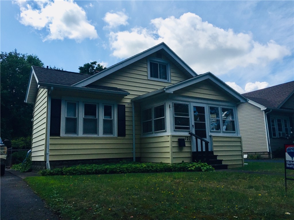 121 Lakeshire Road Rochester, NY 14612 - Photo 1 of 1