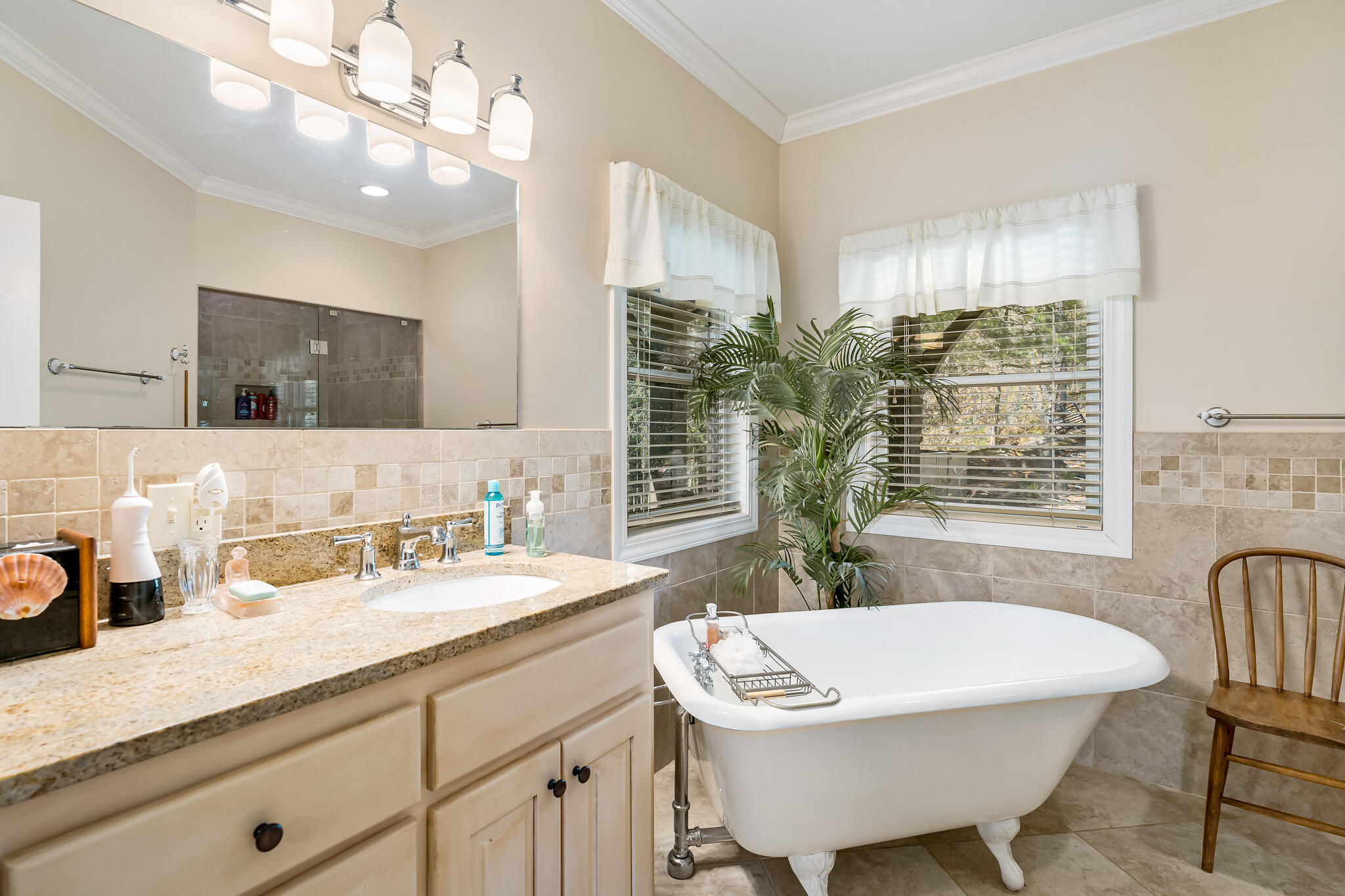 111 Springer Drive Butler, TN 37640 - Photo 15 of 71 MASTER BATH GRANITE & SOAKING TUB