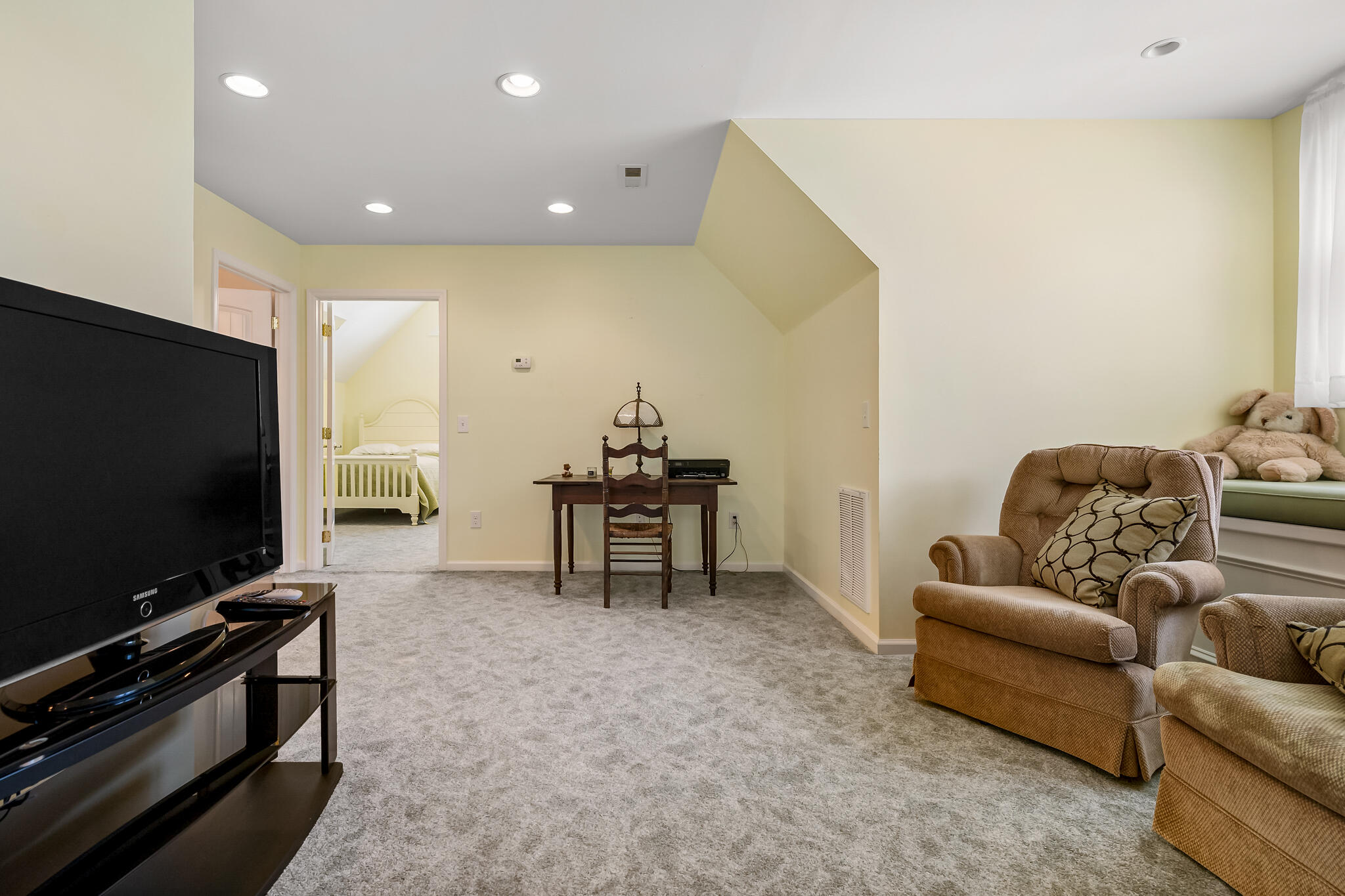 111 Springer Drive Butler, TN 37640 - Photo 17 of 71 FAMILY TV ROOM UPSTAIRS