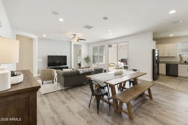 $2,850 | 2930 North Raven, Mesa, AZ 85207