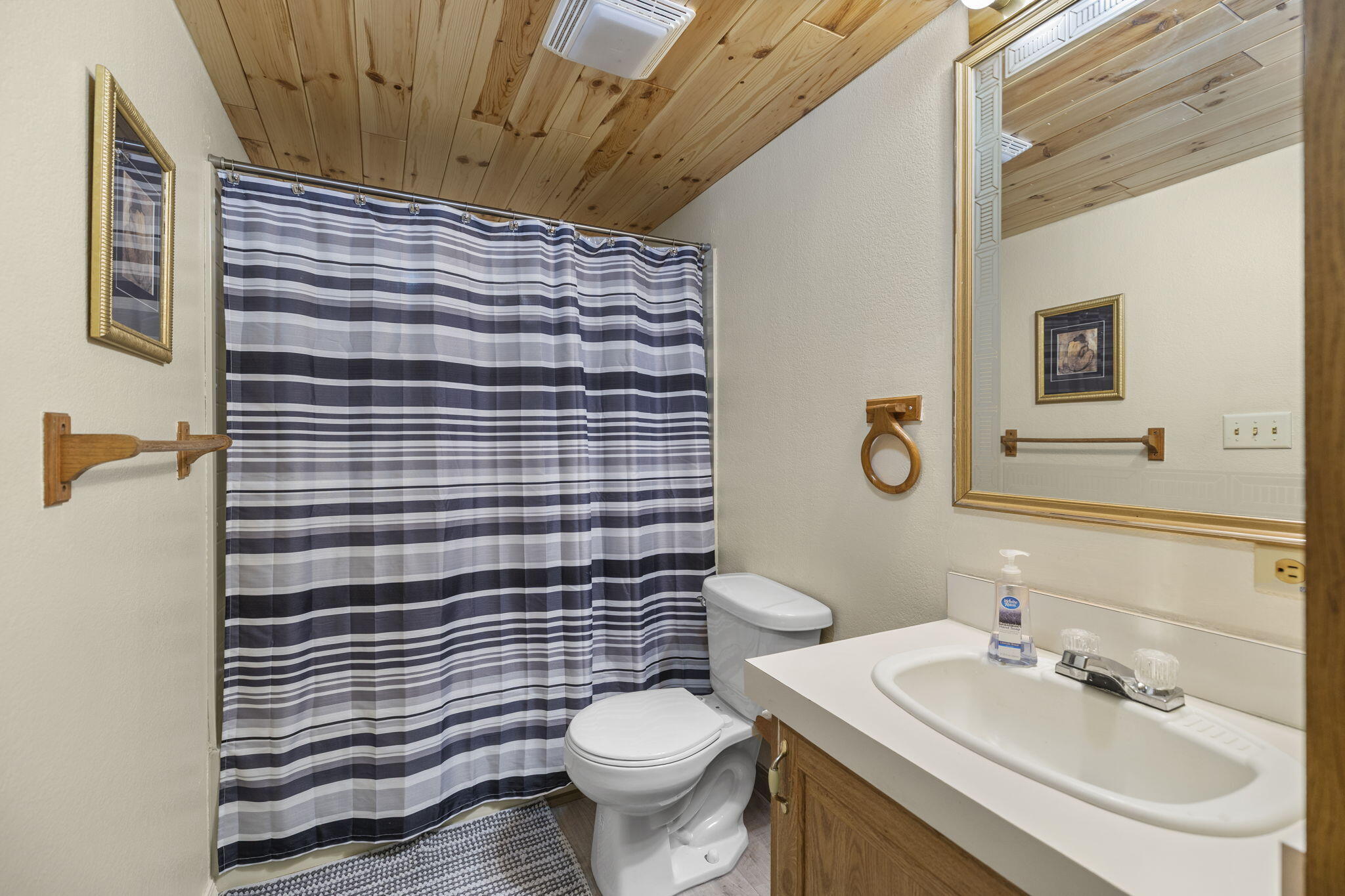 5254 Woodridge Road Lewiston, MI 49756 - Photo 23 of 62 54-web-or-mls-CAG_8527