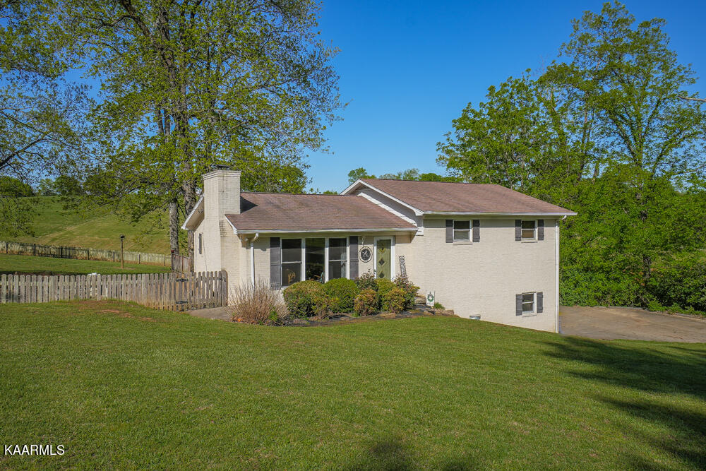 1541 Salem Loop Road Greenback, TN 37742 - Photo 3 of 48 DSC05307