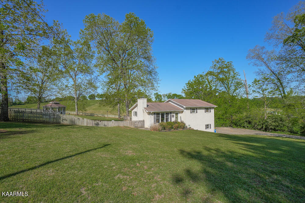 1541 Salem Loop Road Greenback, TN 37742 - Photo 4 of 48 DSC05309