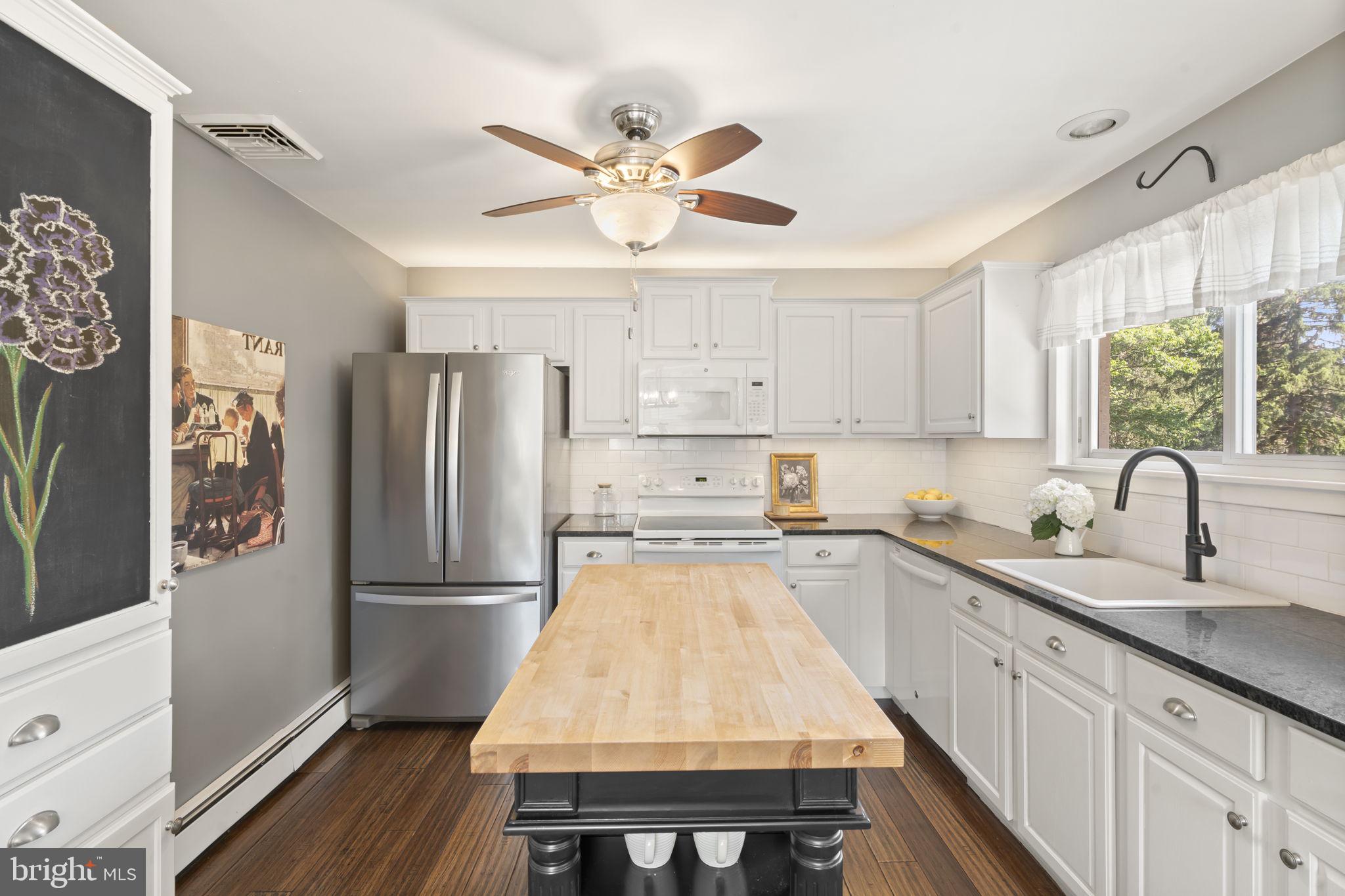 135 Conestoga Road Malvern, PA 19355 - Photo 11 of 34 Updated kitchen