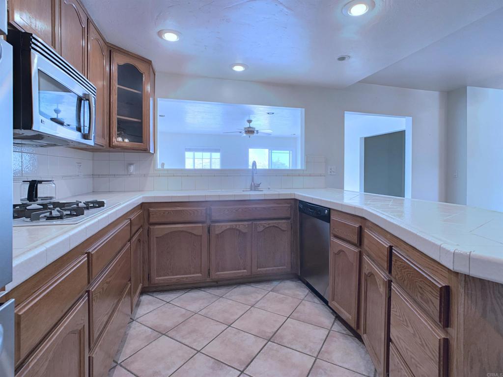 12532 Ridgeton Drive Lakeside, CA 92040 - Photo 4 of 17