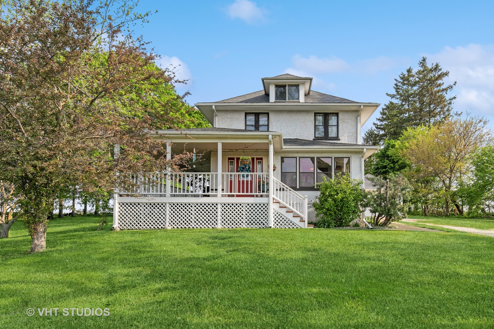 45W740 Read Road Maple Park, IL 60151 - Photo 2 of 26 a front view of house with yard and green space