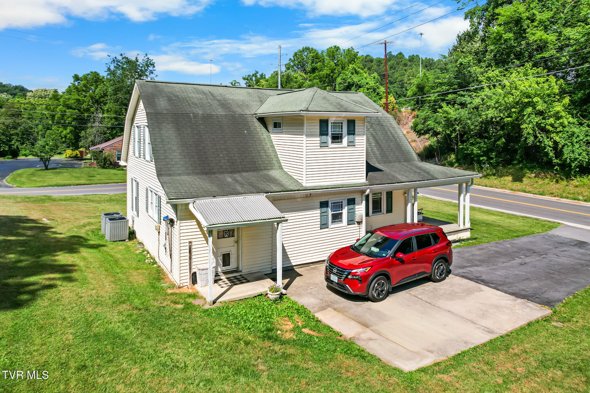 1411 Island Road Bristol, VA 24201 - Photo 2 of 46 DJI_0105
