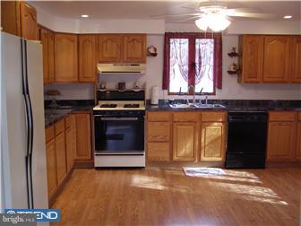 1056 New Brooklyn Road Berlin, NJ 08081 - Photo 4 of 9 Kitchen