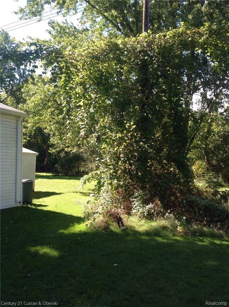 6826 Ball Road Romulus, MI 48174 - Photo 5 of 34 image.jpg