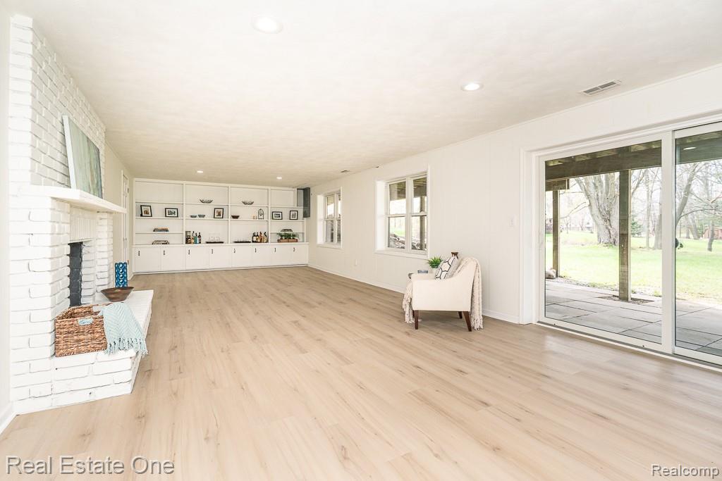 3210 Lake George Road Oakland, MI 48363 - Photo 17 of 22 Gallery Image 17