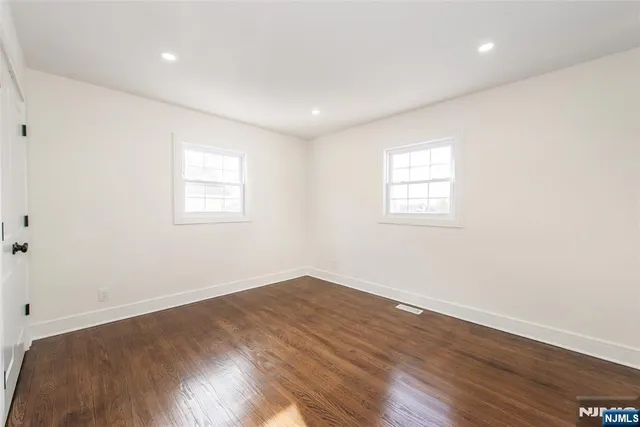 $699,000 | 179 Huguenot Drive, New Milford, NJ 07646