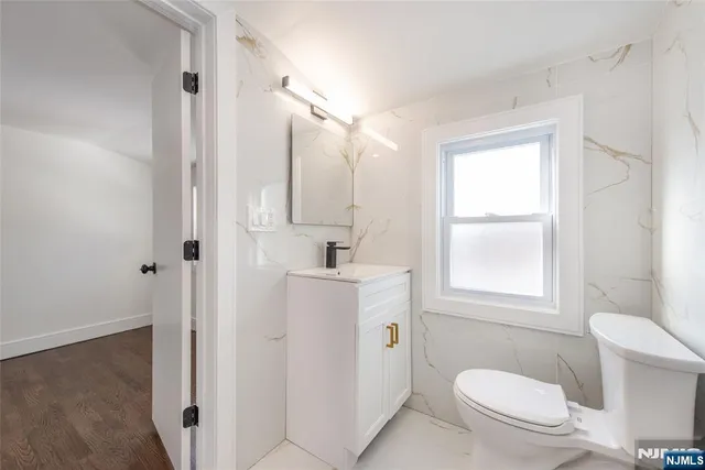 $699,000 | 179 Huguenot Drive, New Milford, NJ 07646