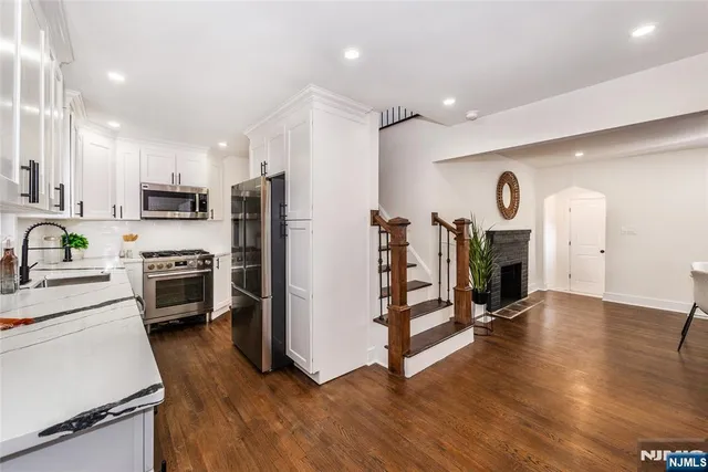 $699,000 | 179 Huguenot Drive, New Milford, NJ 07646