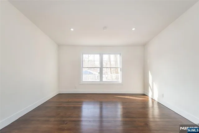 $699,000 | 179 Huguenot Drive, New Milford, NJ 07646