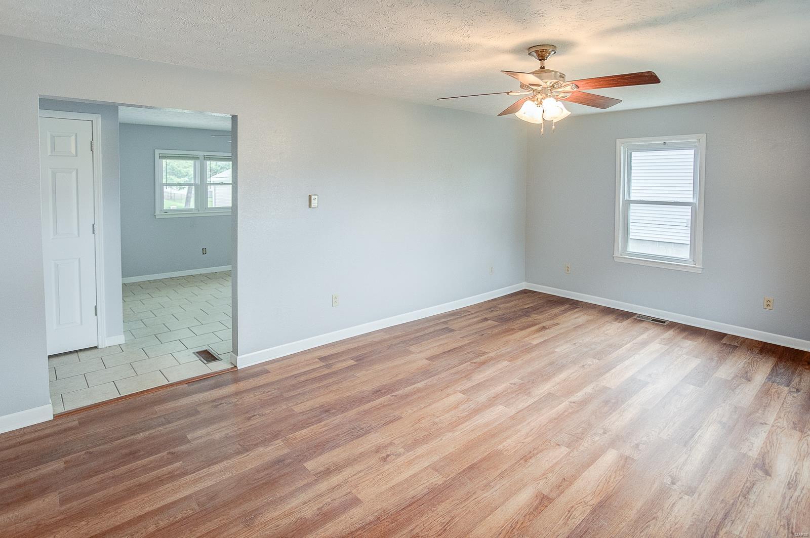 1502 Columbia Road Dupo, IL 62239 - Photo 5 of 29 Gallery Image 5