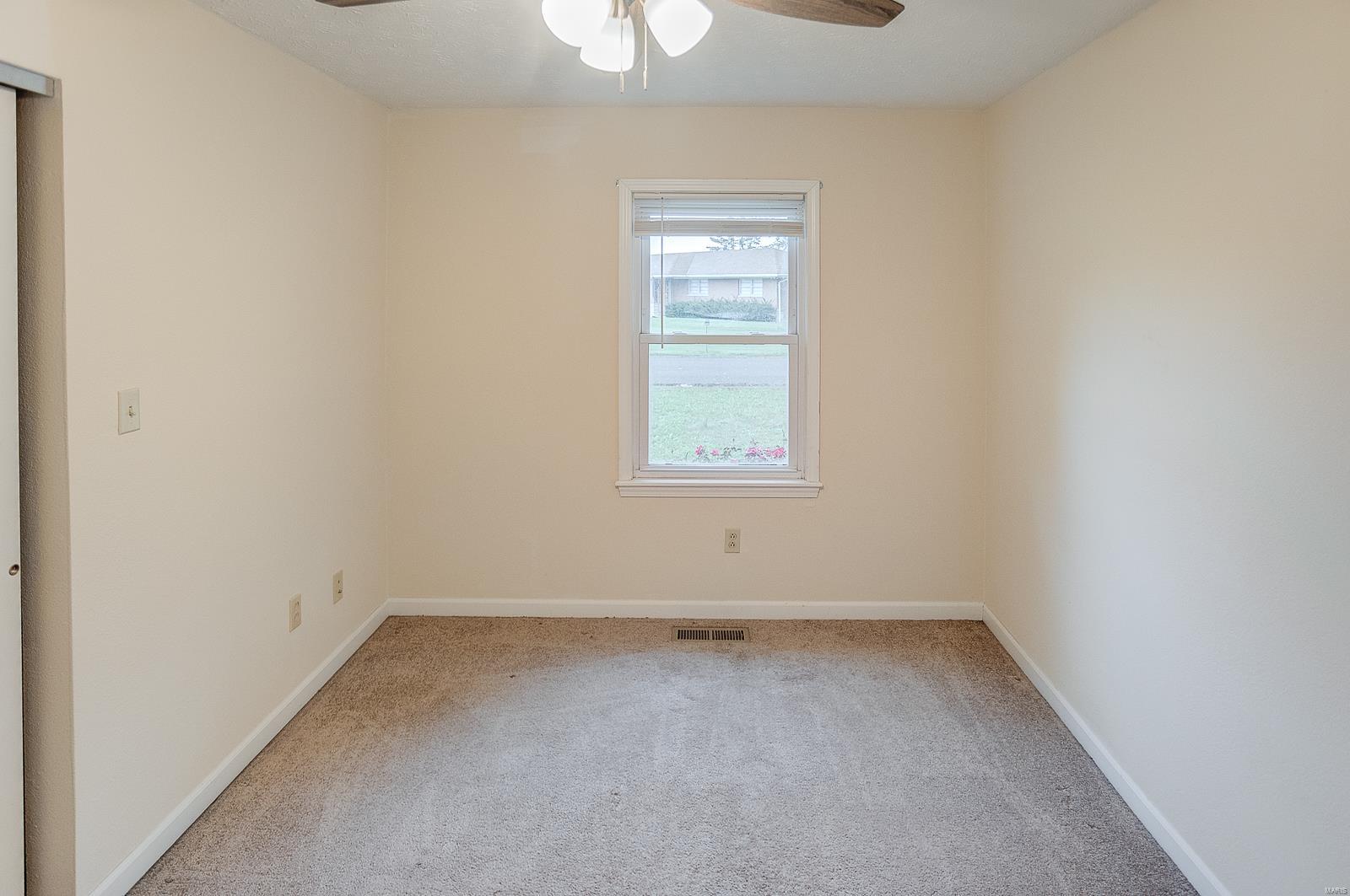 1502 Columbia Road Dupo, IL 62239 - Photo 9 of 29 Gallery Image 9