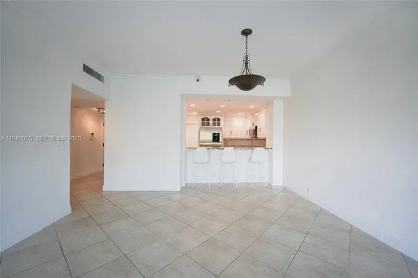 $1,290,000 | 151 Crandon Boulevard, Unit 320, Key Biscayne, FL 33149