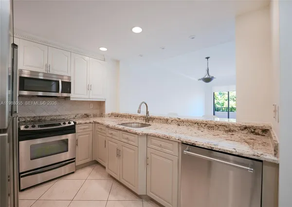 $1,290,000 | 151 Crandon Boulevard, Unit 320, Key Biscayne, FL 33149