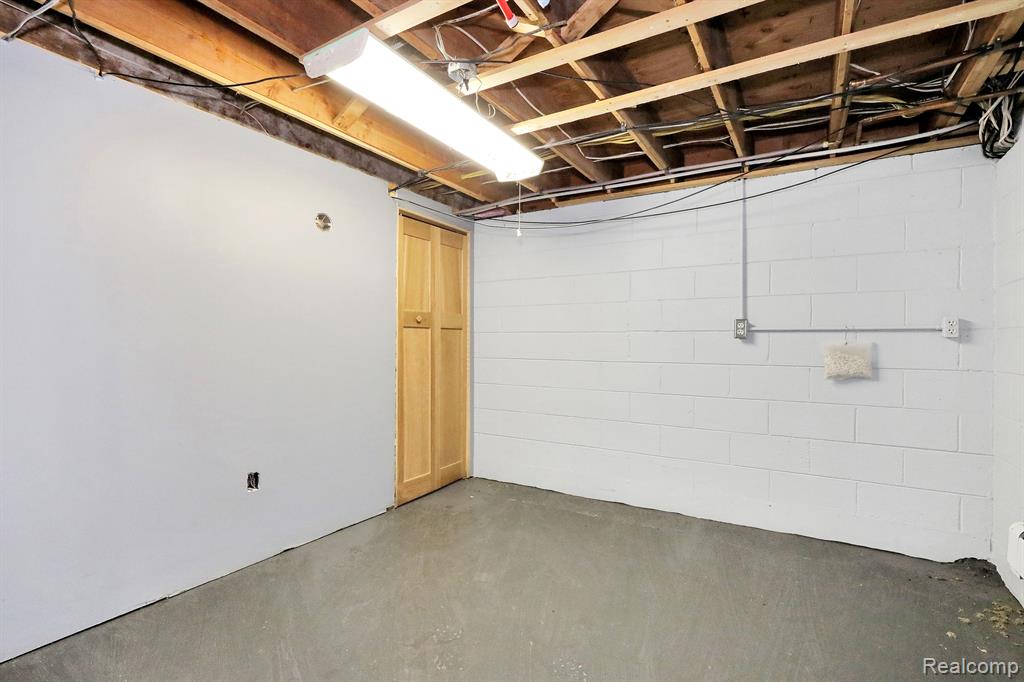 5057 Elms Road Flushing, MI 48433 - Photo 33 of 50