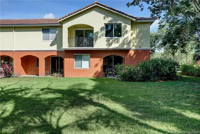 $299,000 | 53 Southeast Sedona Circle, Unit 201, Stuart, FL 34994