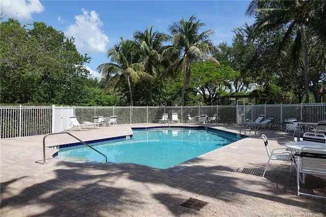 $299,000 | 53 Southeast Sedona Circle, Unit 201, Stuart, FL 34994