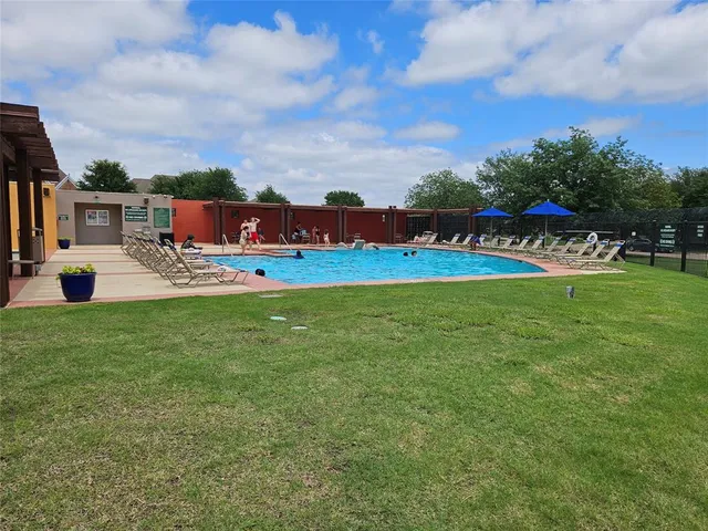a view of outdoor space yard and patio