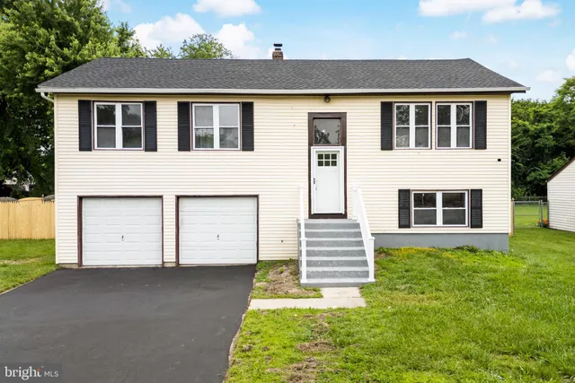 $335,000 | 243 Wintergreen Lane, Penns Grove, NJ 08069