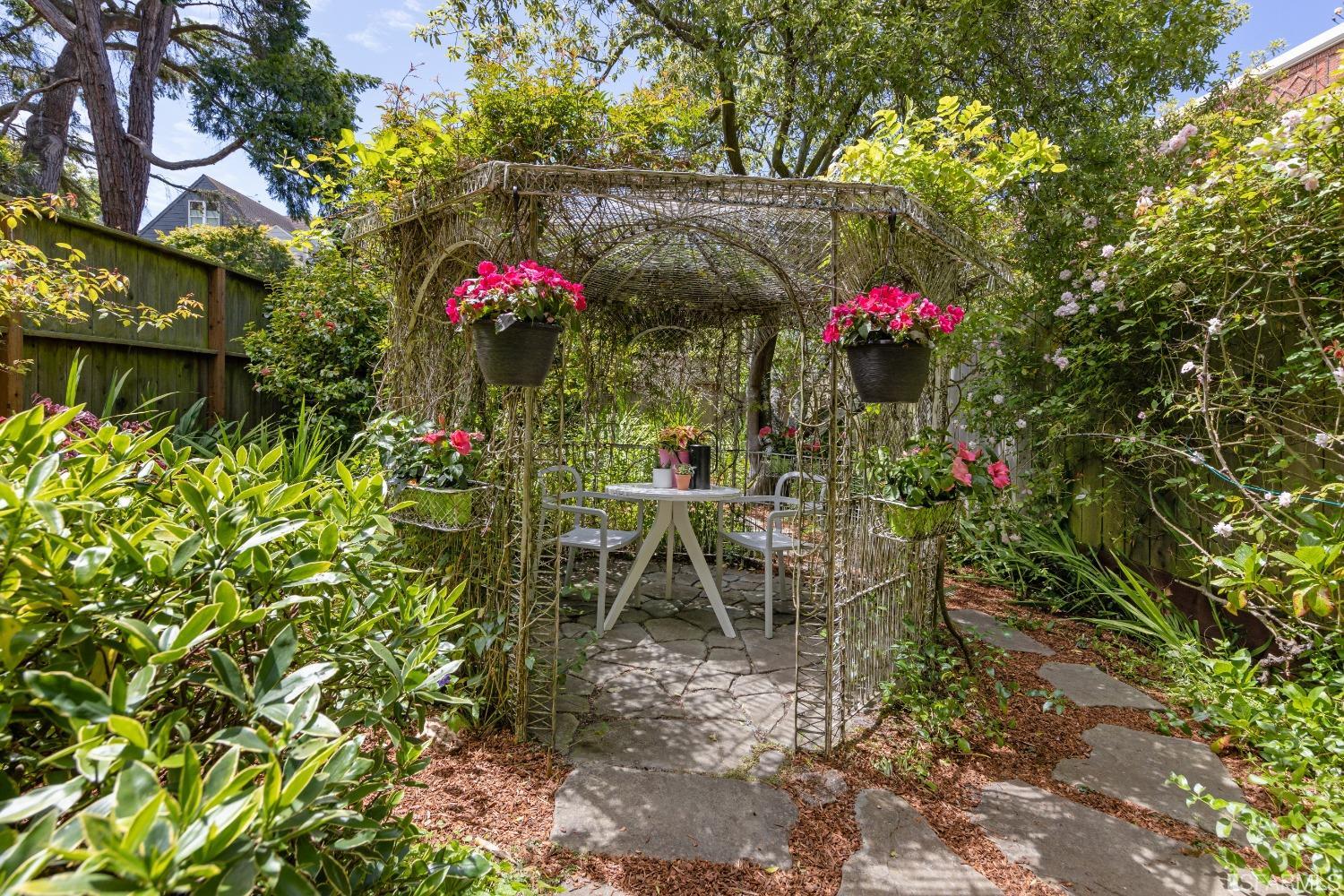 6th Avenue San Francisco, CA 94122 - Photo 56 of 72 a front view of a house with yard and sitting area