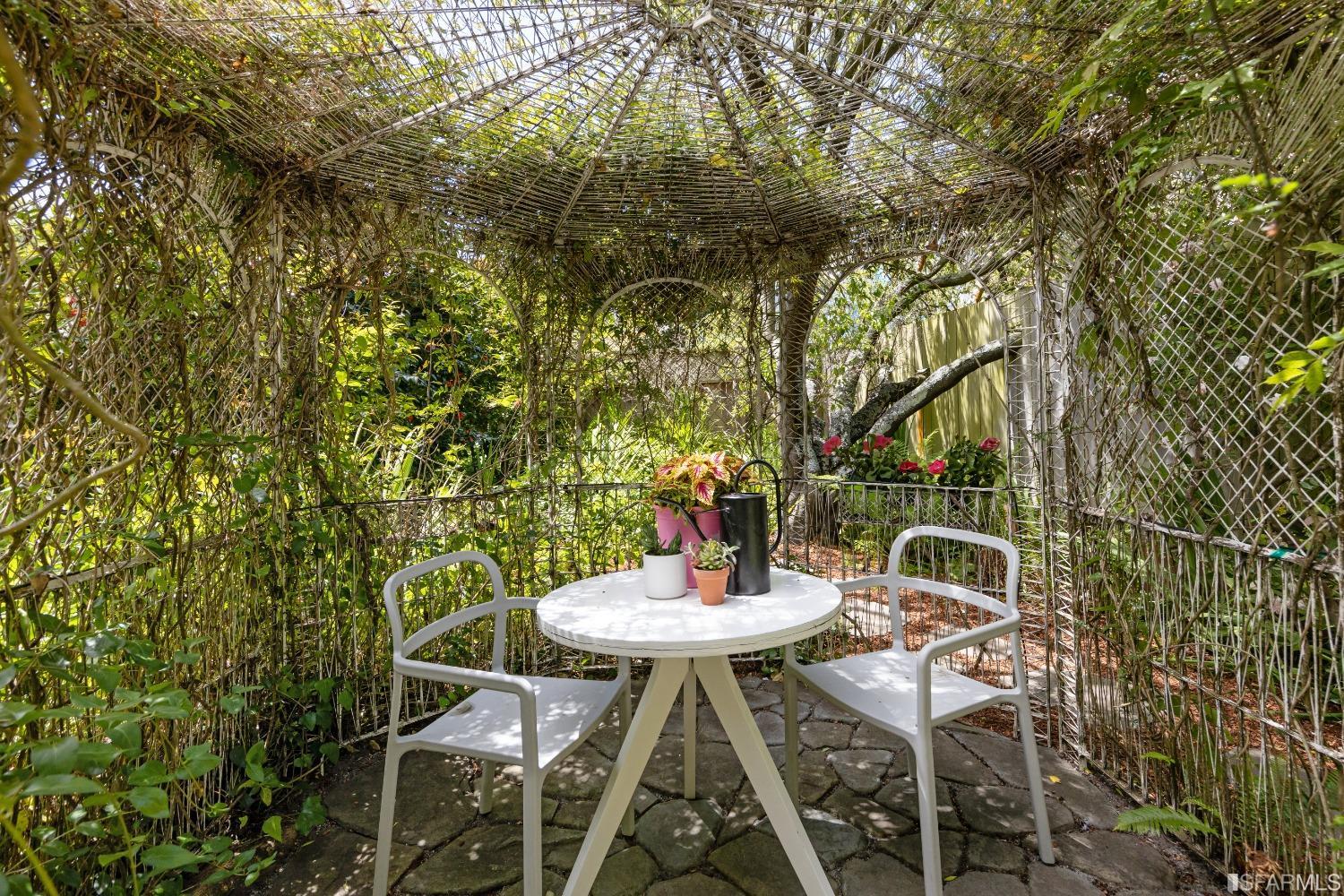 6th Avenue San Francisco, CA 94122 - Photo 57 of 72 a view of a chairs and table in the patio