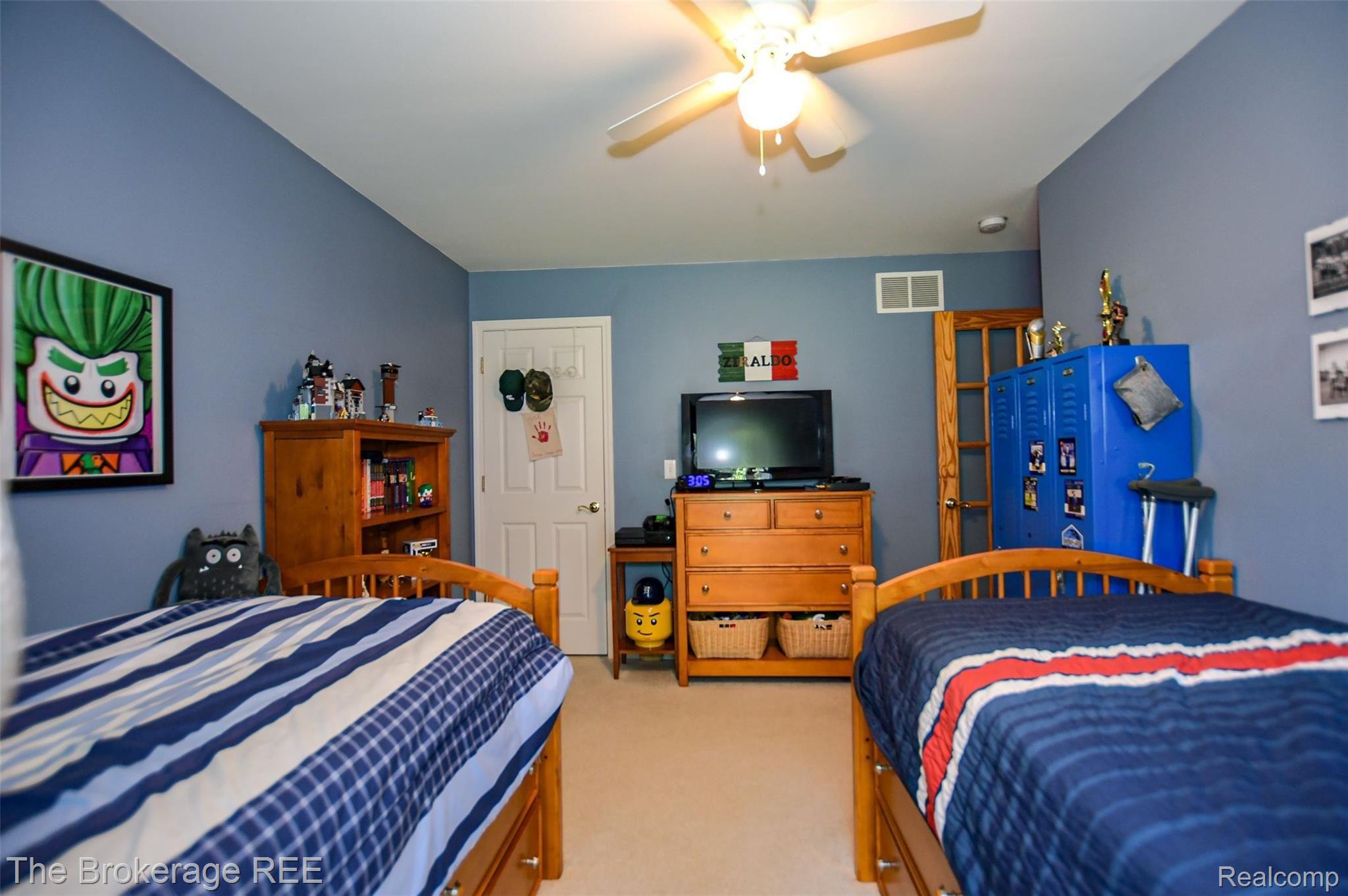 9531 Timber Ridge Drive Grand Blanc, MI 48439 - Photo 16 of 25 DSC_4434.jpg