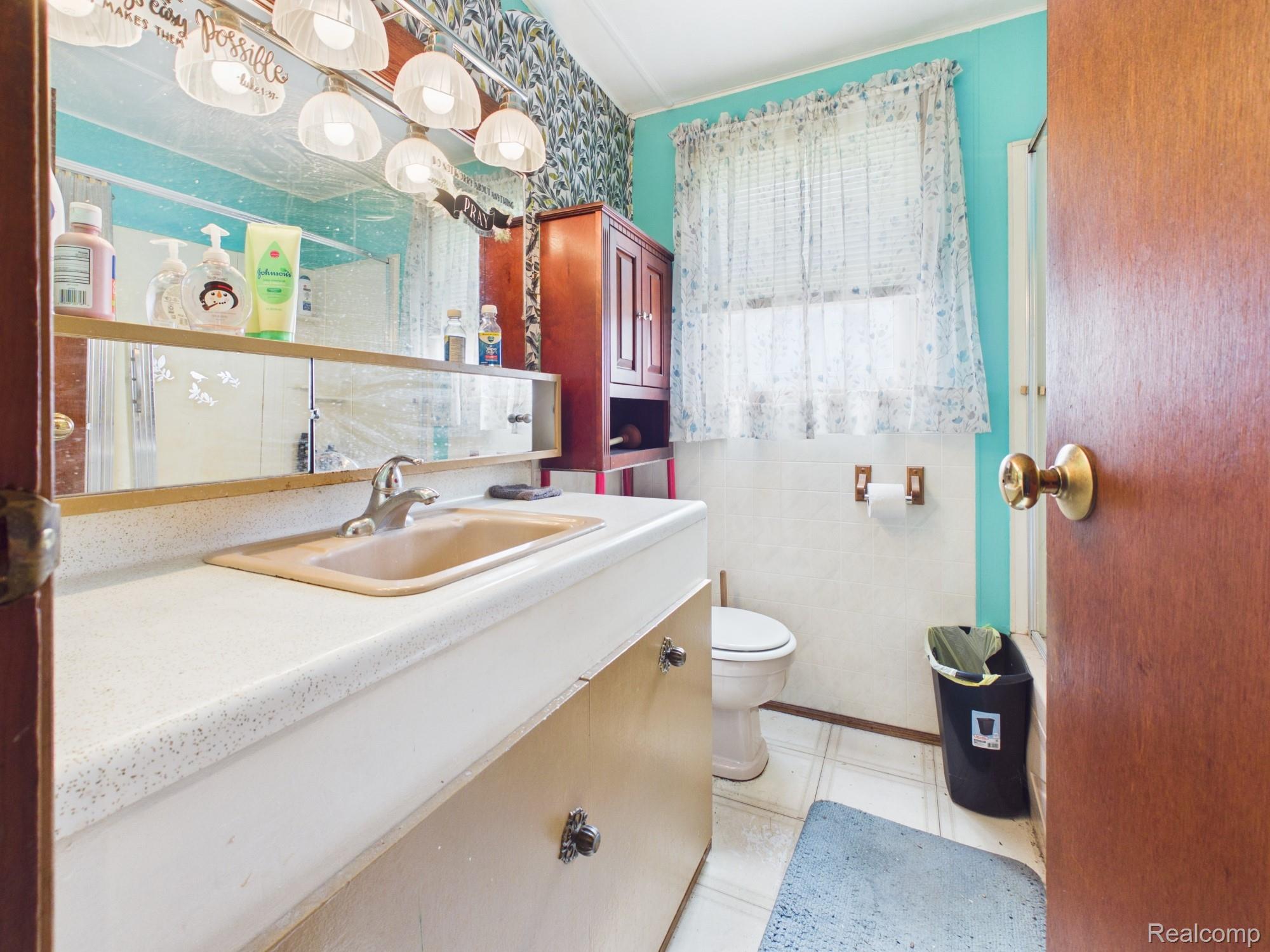 6455 Mayville Road Marlette, MI 48453 - Photo 14 of 27 CAM06342G6-PR0058-STILL017.jpg