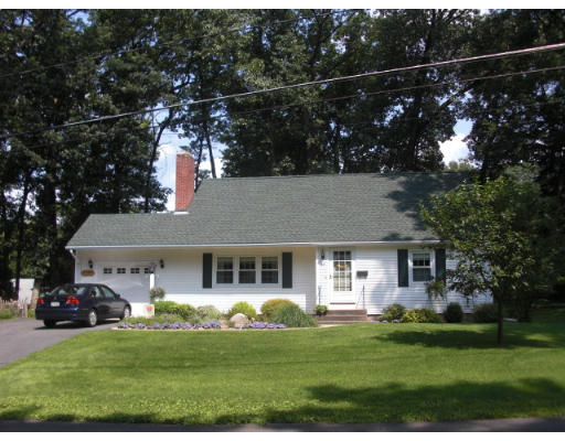 94 Hadley Street Springfield, MA 01118 - Photo 1 of 16