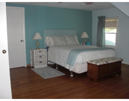 94 Hadley Street Springfield, MA 01118 - Photo 11 of 16