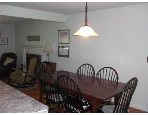 94 Hadley Street Springfield, MA 01118 - Photo 4 of 16
