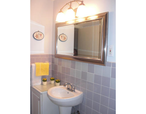 94 Hadley Street Springfield, MA 01118 - Photo 8 of 16