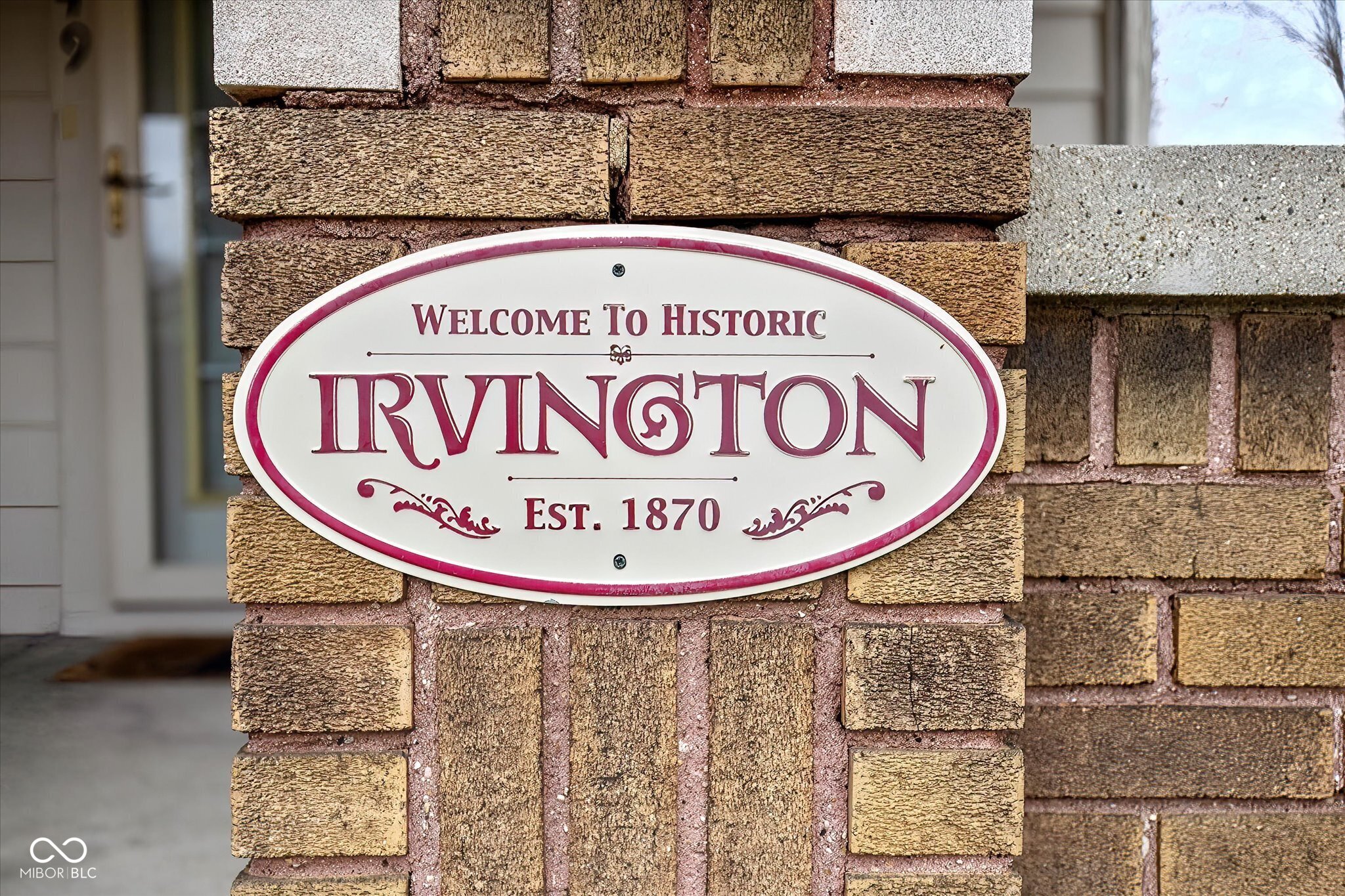 49 North Kenyon Street Indianapolis, IN 46219 - Photo 3 of 24