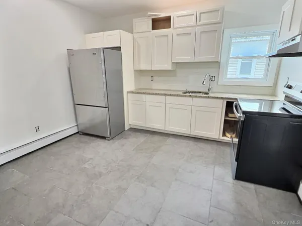 $2,600 | 155 North Clinton Street, Unit 1, Poughkeepsie, NY 12601