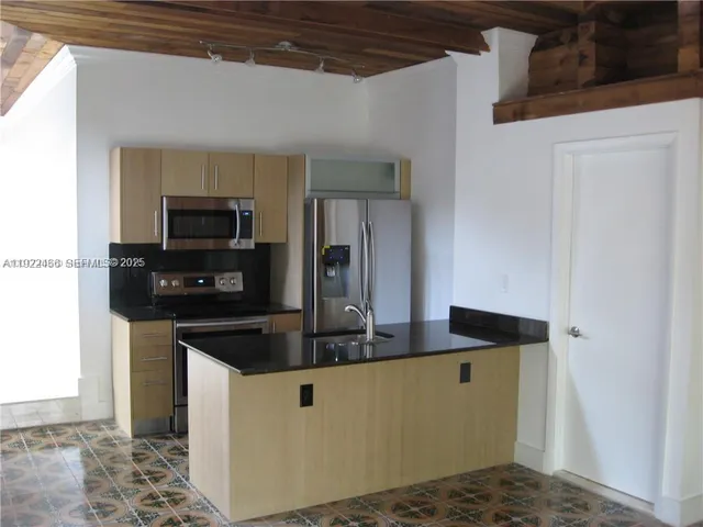 $2,800 | 310 Southwest 34th Avenue, Miami, FL 33135