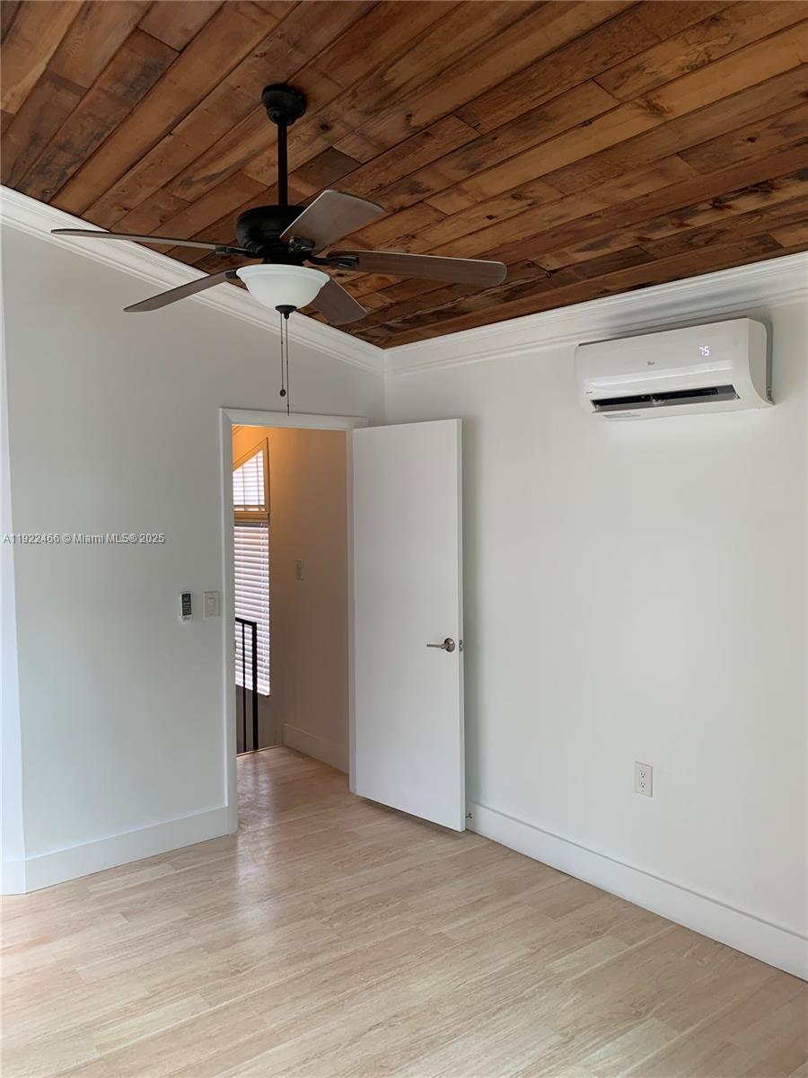 310 Southwest 34th Avenue Miami, FL 33135 - Photo 15 of 19 a view of small space