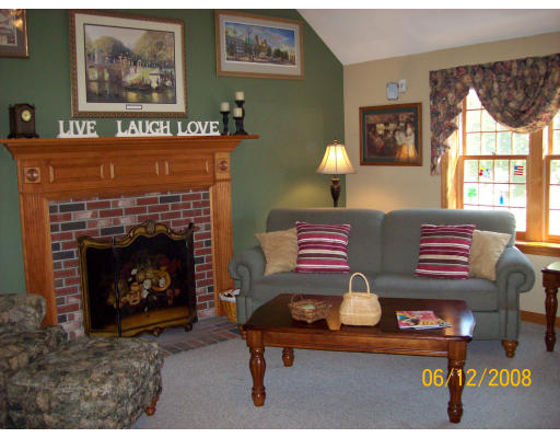 8 Pheasant Run Road Lakeville, MA 02347 - Photo 8 of 23 Gallery Image 8