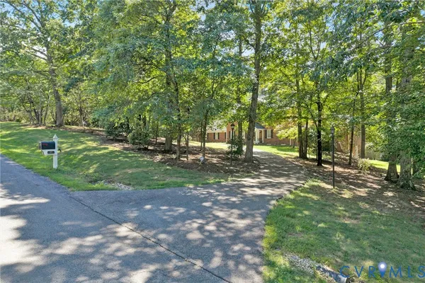 $530,000 | 77 Gloucester Court, Troutville, VA 24175