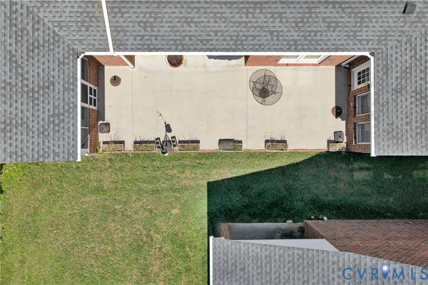 $530,000 | 77 Gloucester Court, Troutville, VA 24175