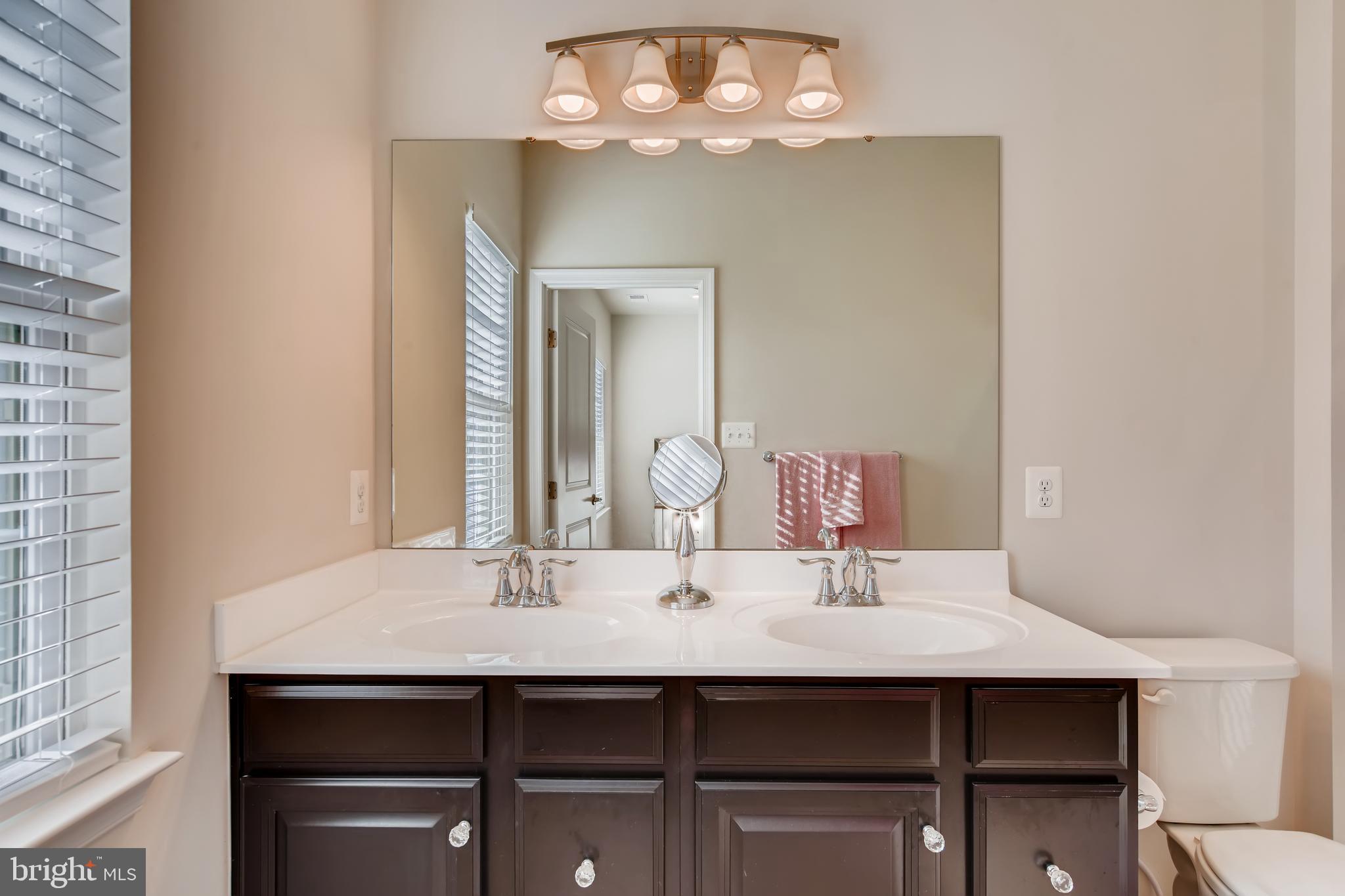4905 Arborgate Circle Baltimore, MD 21227 - Photo 12 of 28 Gallery Image 12
